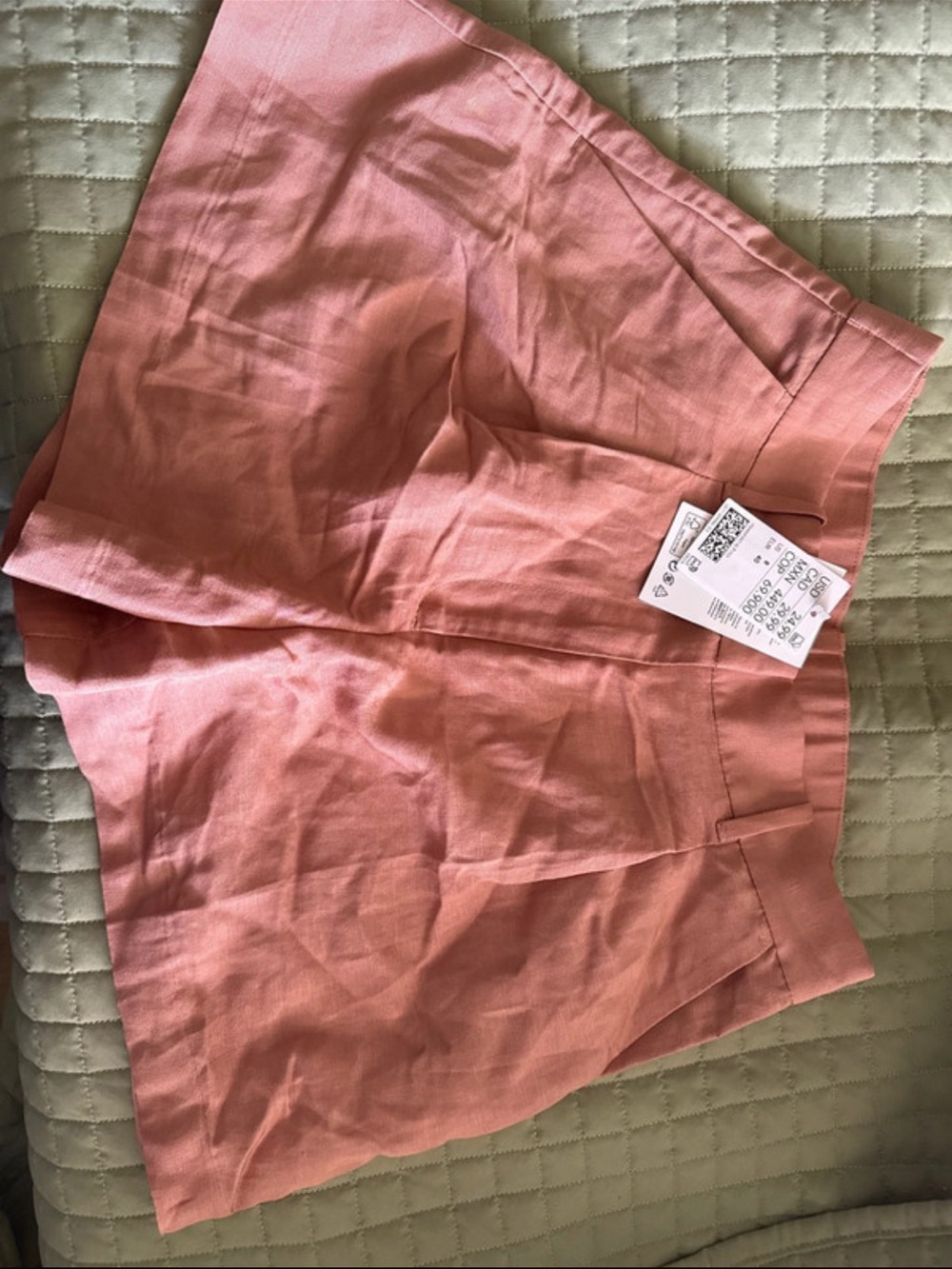 H&M High-Waist Dusty Rose Tailored Shorts